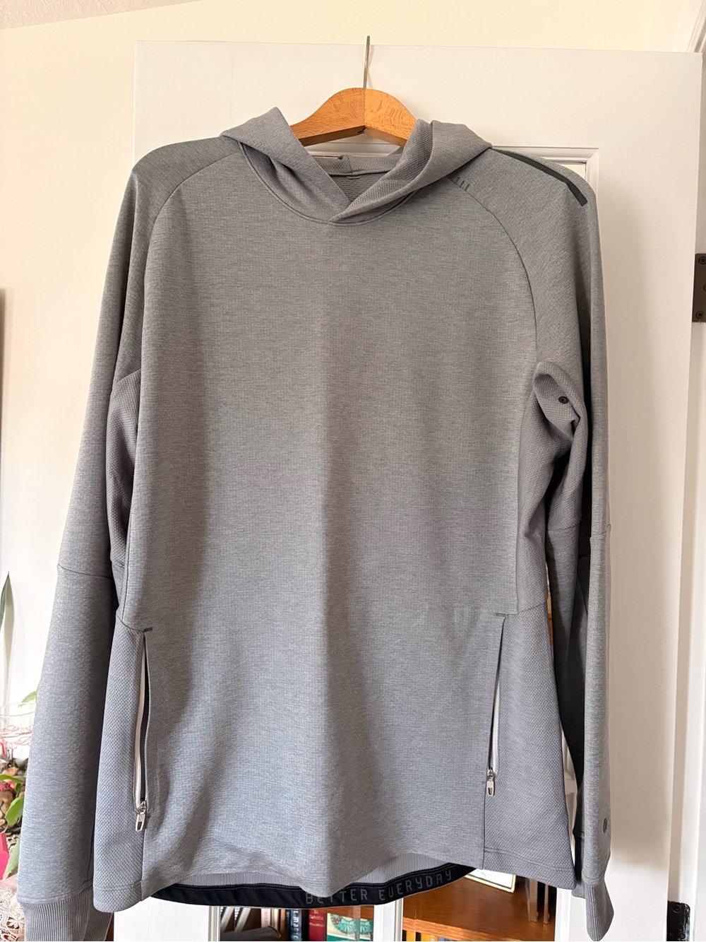 Lululemon Men’s Grey Hooded Pullover Sweatshirt, Size L